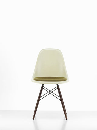 Eames Fiberglas Chair DSW