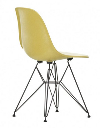 Eames Fiberglas Chair DSR