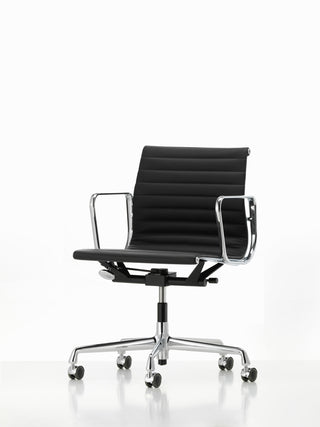 Aluminium Chair EA 117