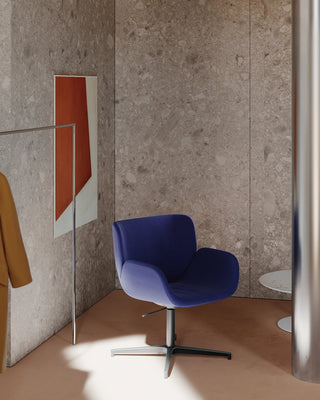 Cari chair with four-star base