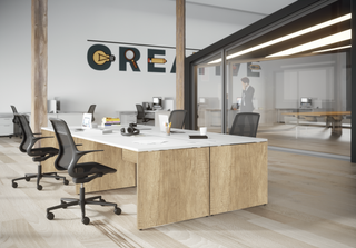 Retro bureau met paneelpoot