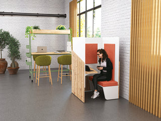 Buronomic Calme werkplekcabine met zitbank in Timber, wit en oker