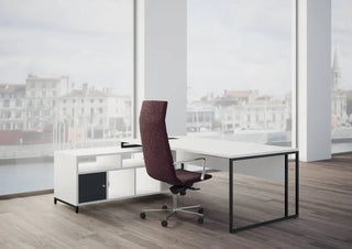 Stricto bureau de direction avec meuble haut à droite