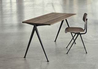 Pyramid Table 01/02-Tafels-HAY APS-Buro International