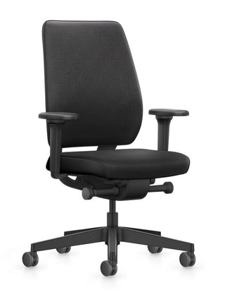 Interstuhl JOYCEis3 JC1N1 ergonomische NPR bureaustoel zwart gestoffeerde rugleuning schuin vooraanzicht